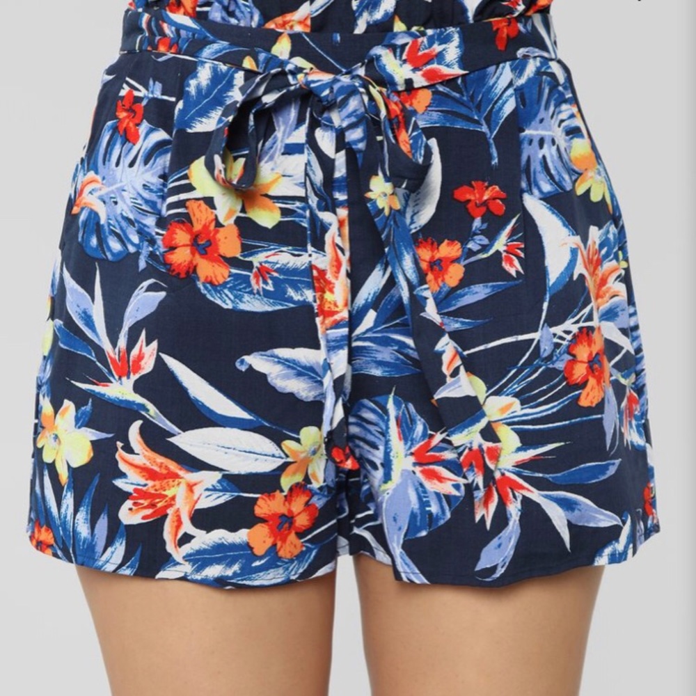 #FashionNova Island Adventure Tie Waist Shorts
